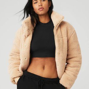 ALO Yoga Sherpa Snow Angel Puffer - M